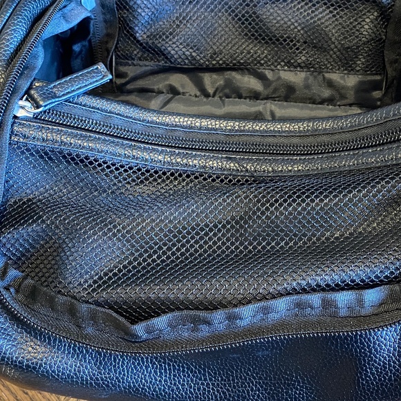 Guess Faux-Leather Toiletry Bag - Picture 5 of 7